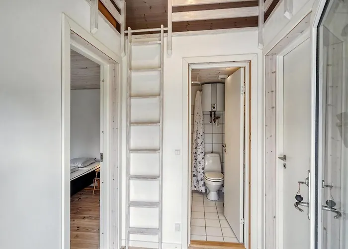 Thorgisl - 1-4km From The Sea By Interhome Feriehus *