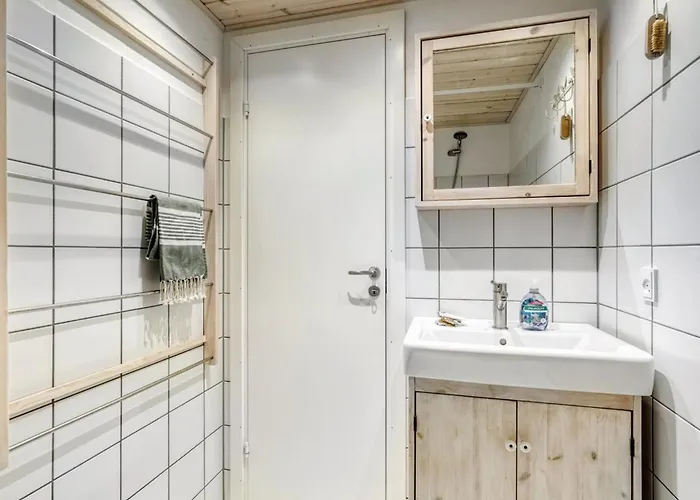 Thorgisl - 1-4km From The Sea By Interhome *