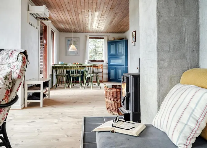 Thorgisl - 1-4km From The Sea By Interhome